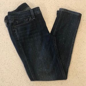 Dark wash Levi Skinny Jeans 27